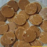 বাদামের কতকতি